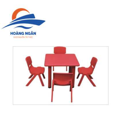 B&agrave;n nhựa h&igrave;nh vu&ocirc;ng